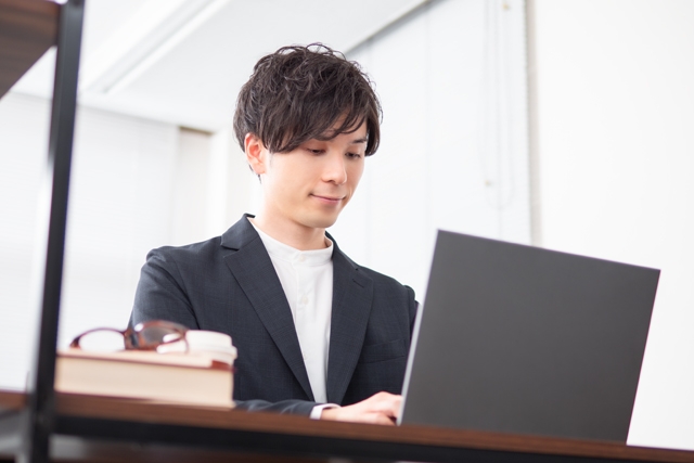 フリーランスの営業代行とは？メリット・デメリットと活用法を解説